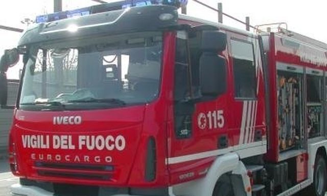 ESPLODE UN DEPOSITO DI FUOCHI D’ARTIFICIO NEL MESSINESE, TRE MORTI