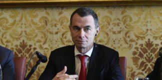 UNICREDIT CEDE LE SUE AZIONI DI MEDIOBANCA