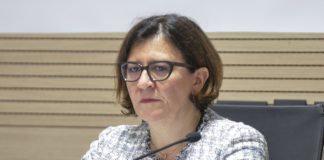 TRENTA “MIO MARITO RINUNCIA ALL’ALLOGGIO”