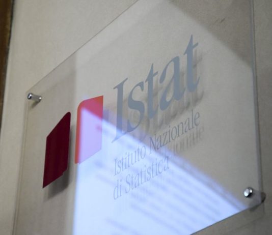 Inflazione +0,7% a febbraio, stima su base annua limata a +1,5%