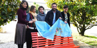 VIOLENZA SULLE DONNE, DUE PANCHINE ROSSE ALLA PISANA