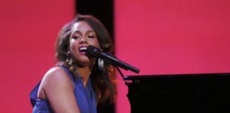 ALICIA KEYS PRESENTA I GRAMMY AWARDS