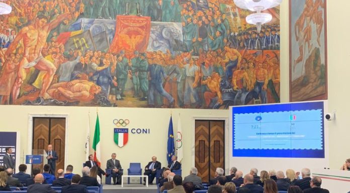 EMESSO FRANCOBOLLO PER I 150 ANNI DI FEDERGINNASTICA