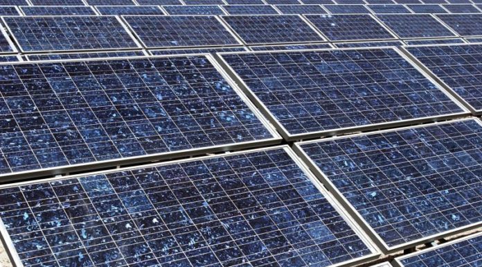 Fotovoltaico, efficienza record con una cella solare tandem