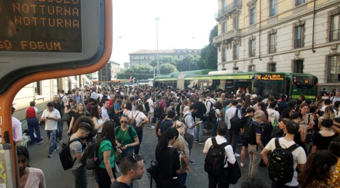 CENSIS: ITALIANI SEMPRE PIÙ INCERTI SUL FUTURO, IL 26% TEME RECESSIONE