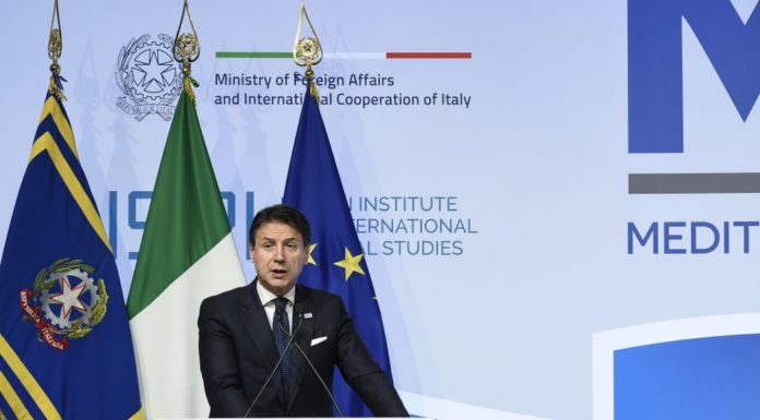 LIBIA, CONTE CHIUDE A INTERVENTO MILITARE E INVOCA IMPEGNO EUROPA