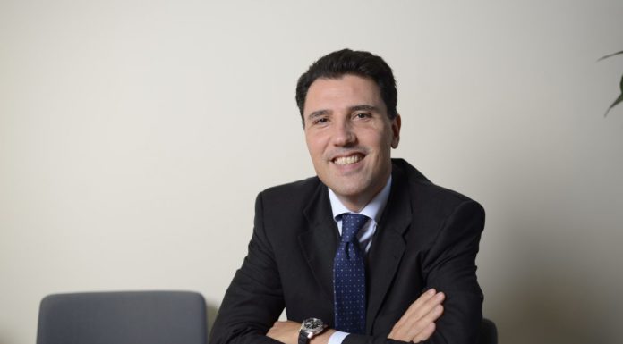 WIND TRE “UNA SMART COMPANY CON I CLIENTI AL CENTRO”