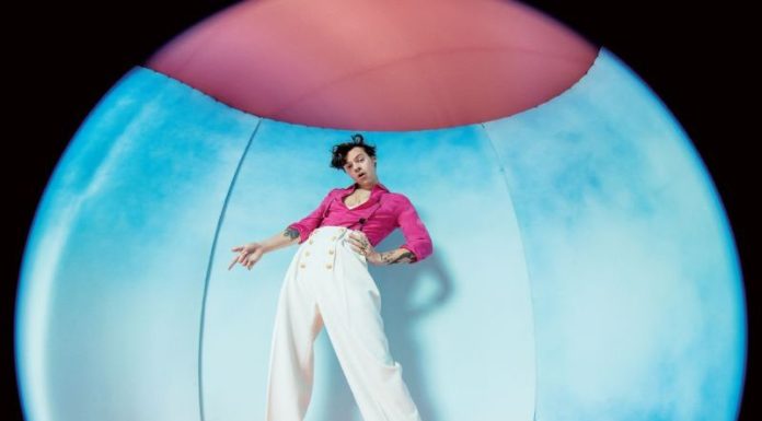 HARRY STYLES TORNA CON IL NUOVO ALBUM “FINE LINE”