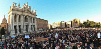 LE SARDINE A ROMA “POLITICA NON È MARKETING”