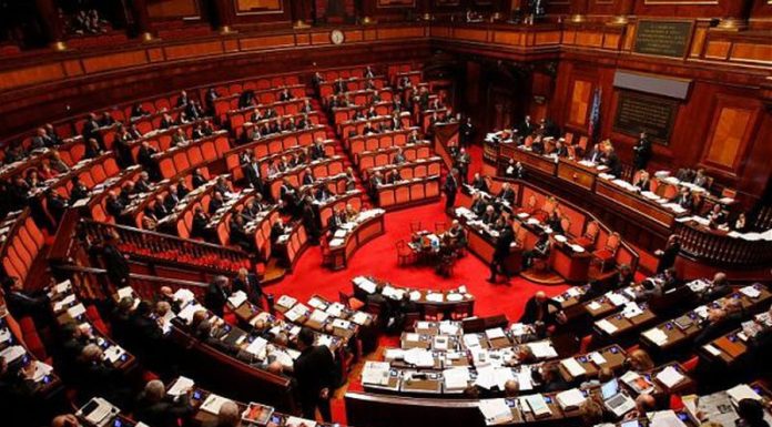 LA MANOVRA OTTIENE LA FIDUCIA IN SENATO