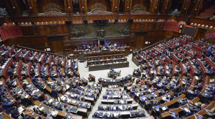 TEMPI STRETTI ALLA CAMERA PER LA MANOVRA