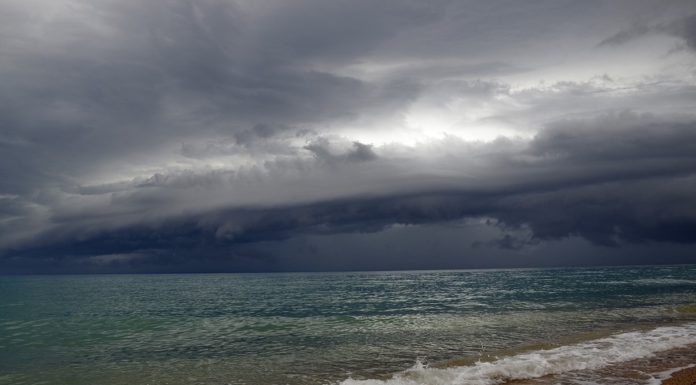 MALTEMPO, DOMANI ALLERTA ROSSA IN LIGURIA