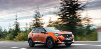 PEUGEOT 2008 PIÙ GRANDE, TECNOLOGICA E ELETTRICA
