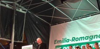 IN 10 MILA IN PIAZZA A BOLOGNA PER BONACCINI