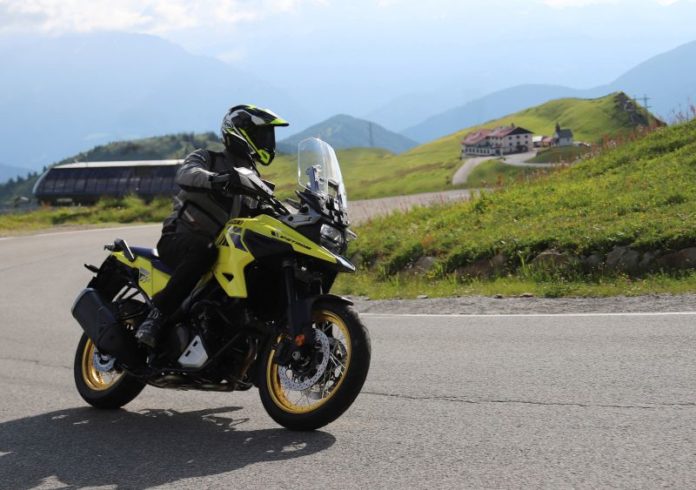 v-strom-1050xt-my2020-124-