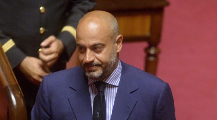 PARAGONE FUORI DAL M5S “SONO STATO ESPULSO DAL NULLA”