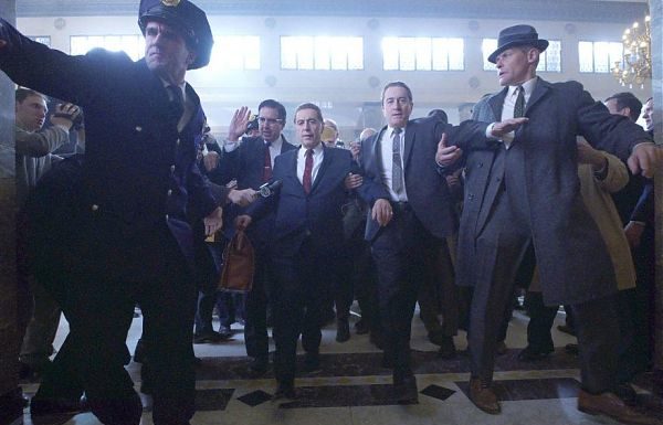 CAPRI HOLLYWOOD PREMIA “THE IRISHMAN” MIGLIOR FILM E TARANTINO REGISTA