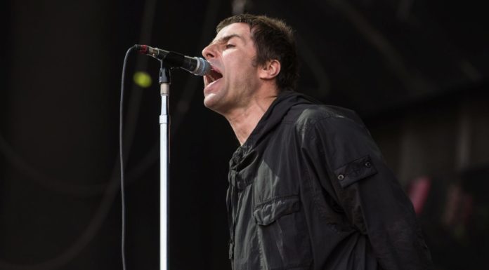 LIAM GALLAGHER “MIO FRATELLO MI IMPLORA DI RIFORMARE GLI OASIS”
