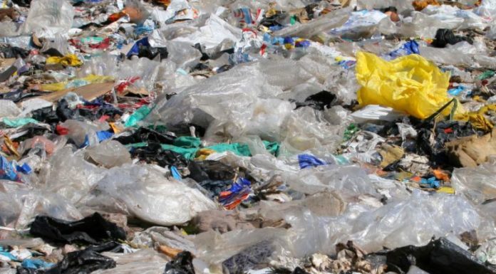 NUOVA TECNOLOGIA PER LO SMALTIMENTO E IL RIUSO DELLA PLASTICA