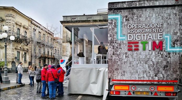 LEZIONI DI INTERNET, IL RISORGIMENTO DIGITALE DI TIM ARRIVA AD ACIREALE