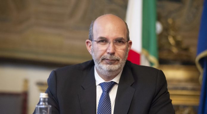 CRIMI “IL M5S RESTI UNITO, AVANTI PANCIA A TERRA CON IL GOVERNO”