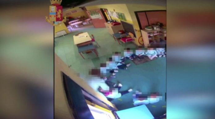 Insulti e botte a bimbi dell’asilo, arrestate due maestre