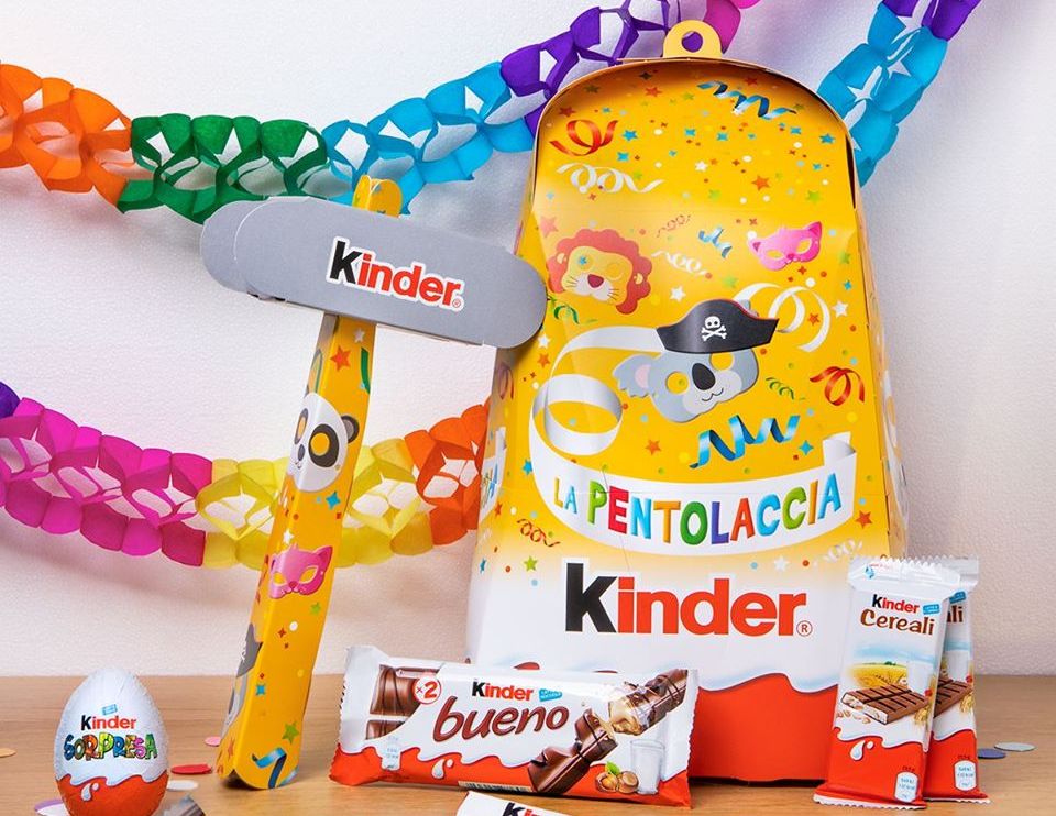 Kinder animerà il Carnevale di Viareggio con la Pentolaccia