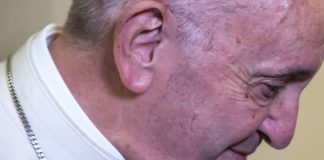Il Papa: “Presi alla sprovvista da una tempesta furiosa”