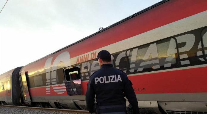 Deraglia treno alta velocità nel lodigiano, due morti
