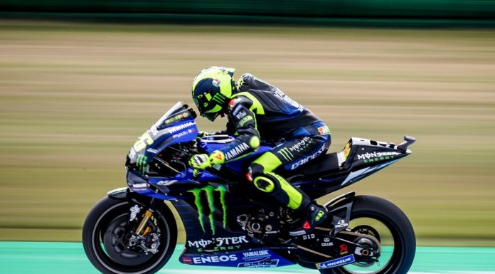 Presentata la nuova M1, Rossi “La Yamaha mi ha rispettato”