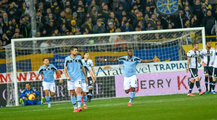 La Lazio batte 1-0 il Parma e si porta a -1 dalla Juve