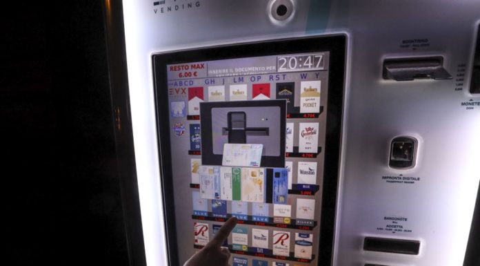 Piazza ordigno ma esplosione lo travolge, giovane muore a Catania