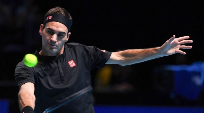 Federer operato al ginocchio, saltera’ anche il Roland Garros