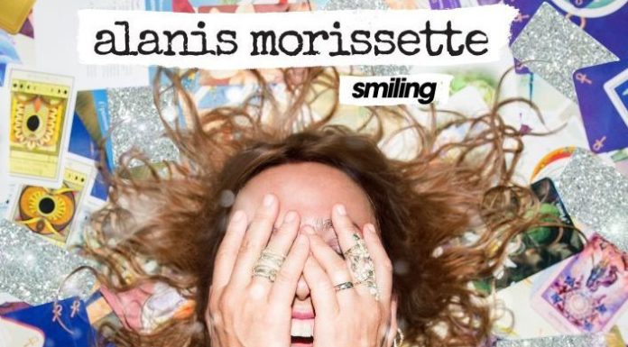 Alanis Morissette torna con il singolo “Smiling”, il 15 ottobre a Milano