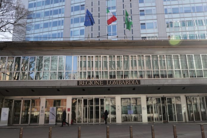 MILANO PALAZZO PIRELLI SEDE CONSIGLIO REGIONE LOMBARDIA ESTERNI