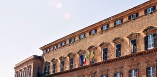 Coronavirus, stop visite turistiche nel palazzo del Parlamento siciliano