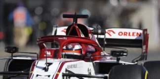 Miglior tempo Raikkonen, polemica volante Mercedes