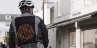 Ford presenta l’Emoji Jacket per i ciclisti