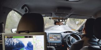 Nissan LEAF percorre 370km in guida autonoma