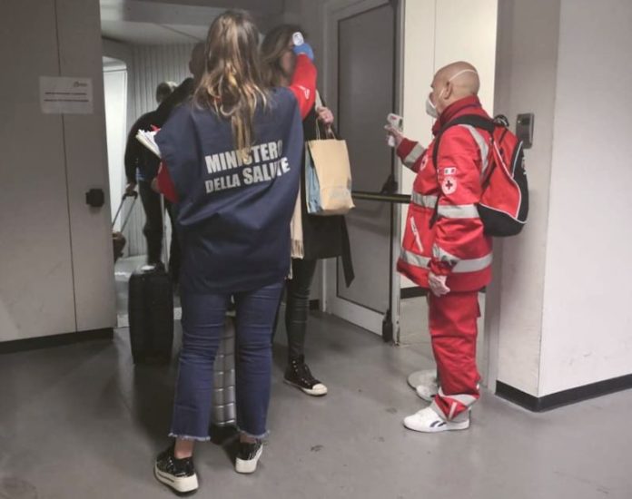 coronavirus controlli aeroporto Palermo
