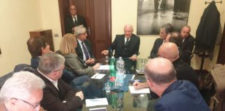 De Luca “In Campania opportunità per contratti in sanità”