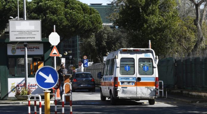 Coronavirus, ricoverati allo Spallanzani un poliziotto e la famiglia