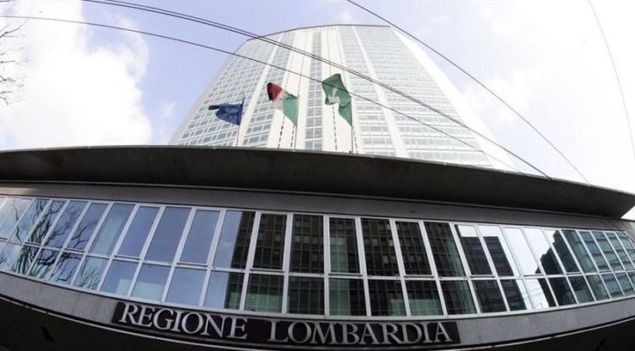 Coronavirus, tutti negativi i tamponi della giunta lombarda