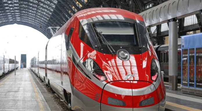 Linea ferroviaria Roma-Firenze, ritardi fino a due ore per un incendio