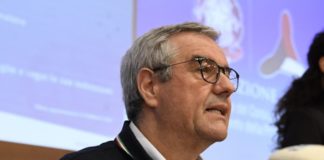 Positivi salgono a 2.706, 107 le vittime