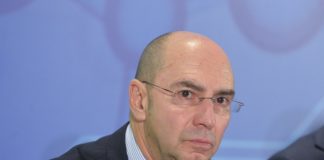 Coronavirus, Roche cede gratis il farmaco che aiuta gli intubati