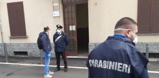 Uccide moglie e figlio e poi si suicida, tragedia nel torinese