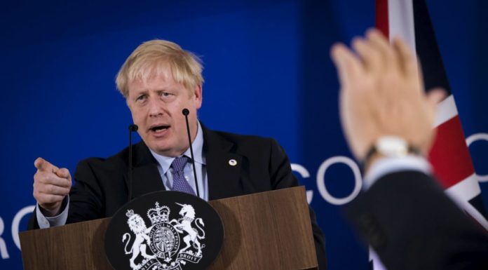Coronavirus, Johnson “Dobbiamo agire come un Governo in guerra”