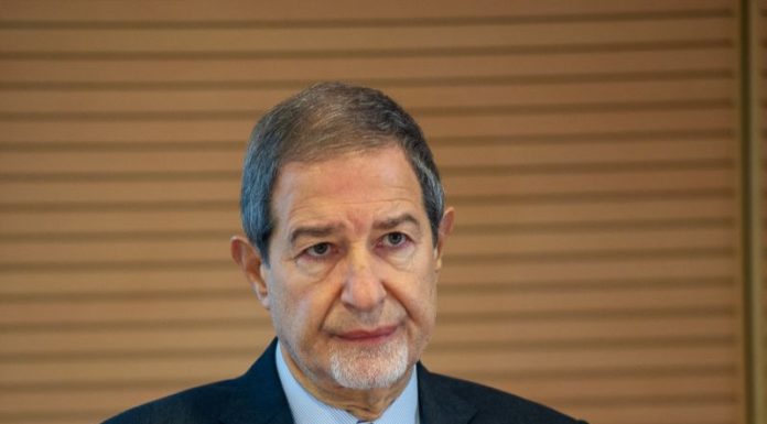 Coronavirus, Musumeci conferma la chiusura dei supermercati domenica