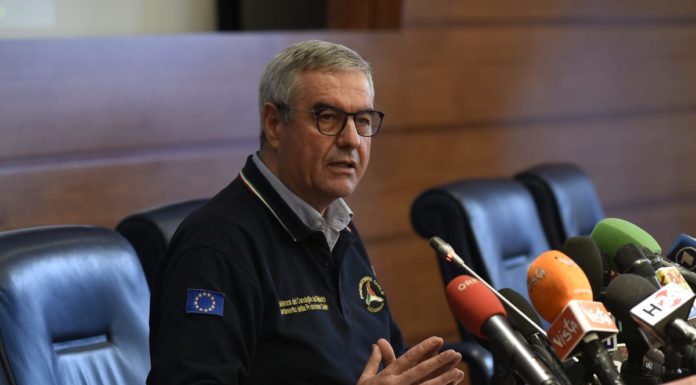 Coronavirus, in Italia 54.030 positivi, 6.820 morti e 8.326 guariti